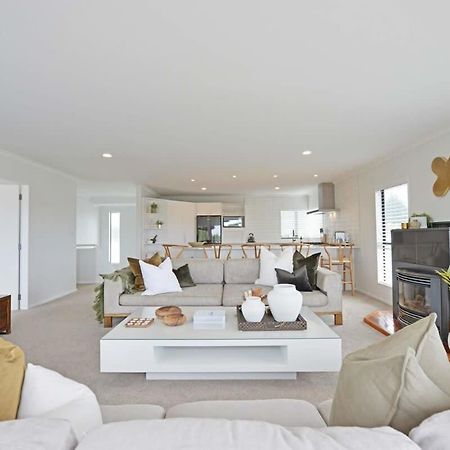 Escape To High End Comforts On Riverton Mount Maunganui Exterior foto