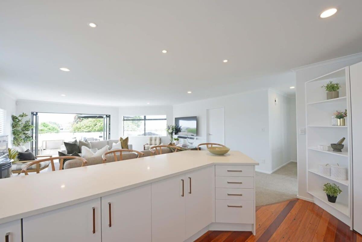 Escape To High End Comforts On Riverton Mount Maunganui Exterior foto