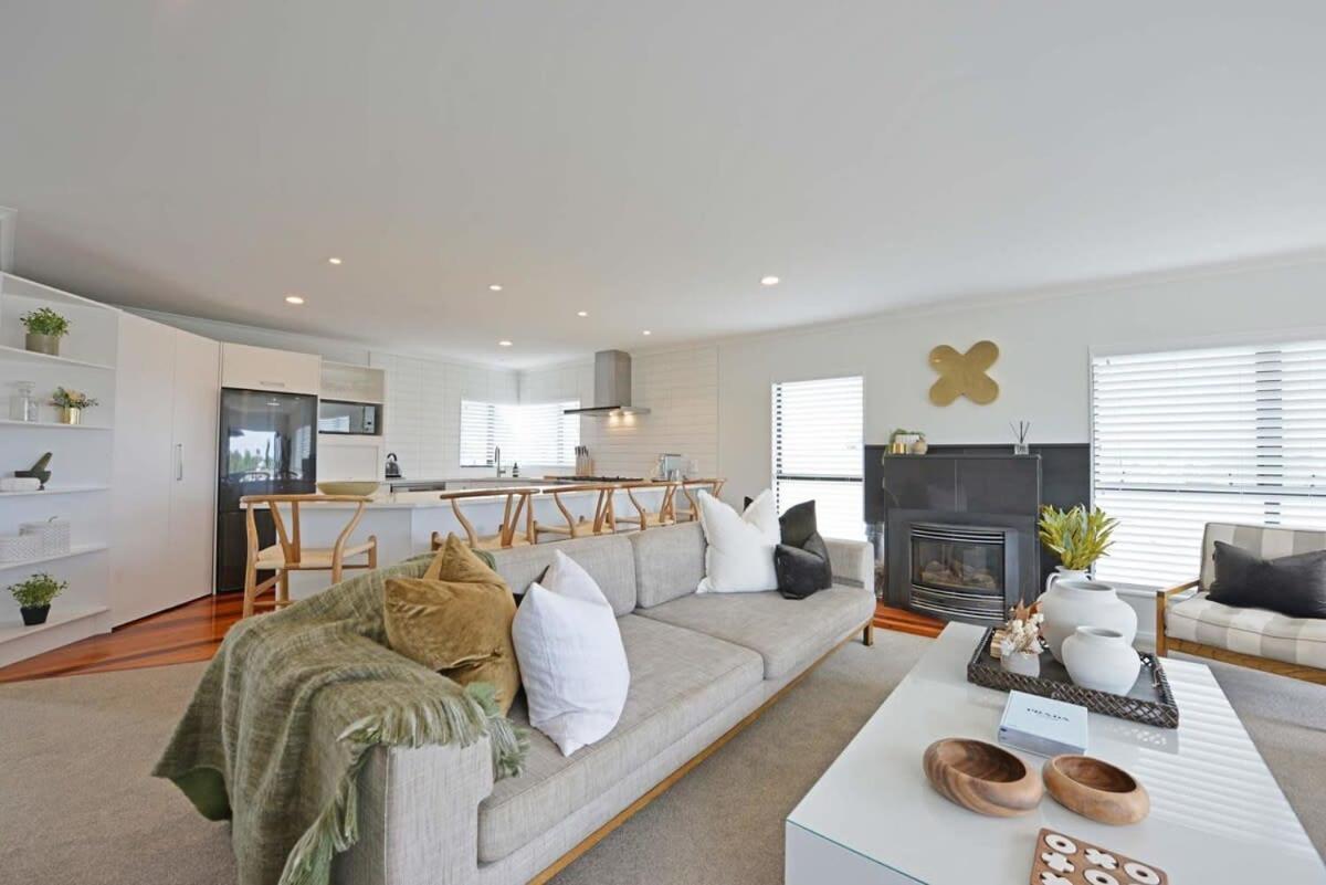 Escape To High End Comforts On Riverton Mount Maunganui Exterior foto